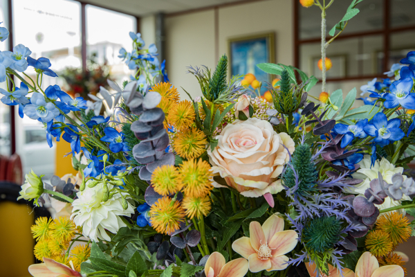 de bollenstreek en bloemen is net als de adviseur en hypotheekadvies