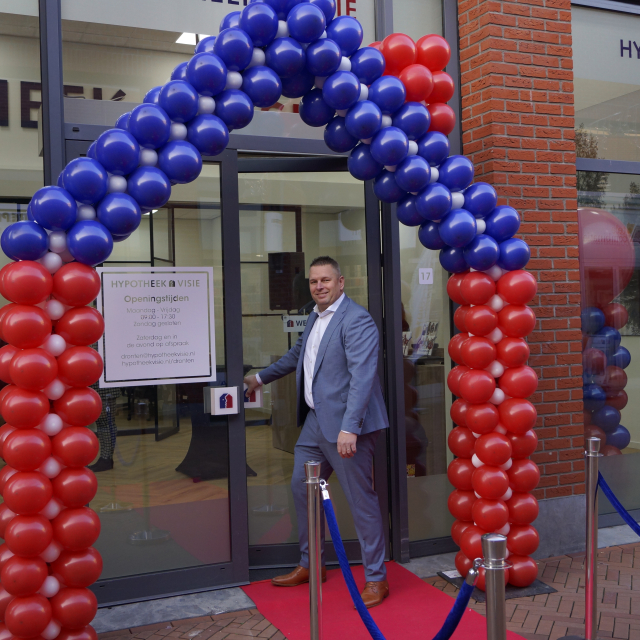 Mede-eigenaar Marcel Hanswijk heet je welkom bij Hypotheek Visie Dronten voor hypotheekadvies op maat