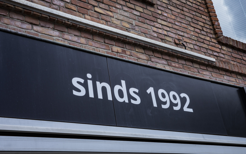 Op de gevel van de vestiging in Enschede prijkt trots het oprichtingsjaar 1992