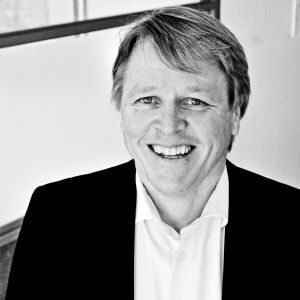 Harmen Kuipers van Hypotheek visie in Hengelo helpt je graag bij het aanvragen van je Hypotheek.