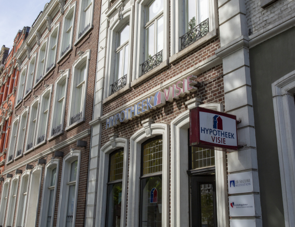 Aan dit pand aan de Wilhelminasingel vind je het kantoor voor financieel advies.
